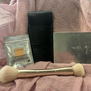 Seint combo; brush, palette, brush holder and eye shadow